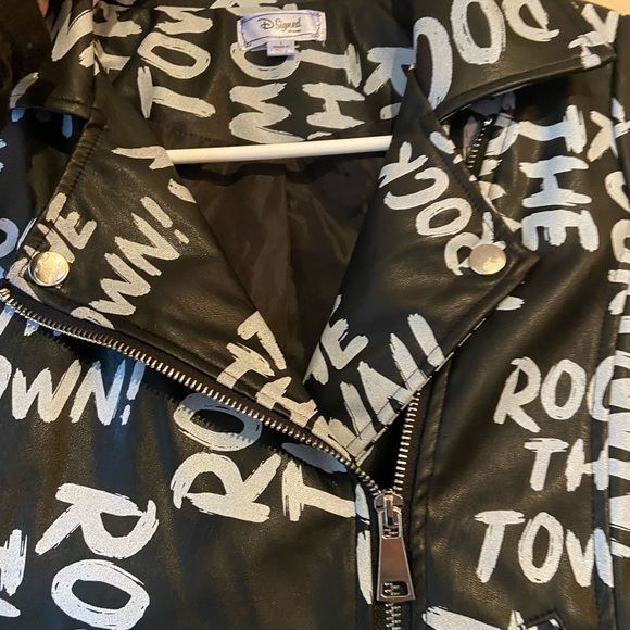 Descendants D-Signed Disney Faux Leather Rock The Town Black Moto Jacket Large - Picture 4 of 13